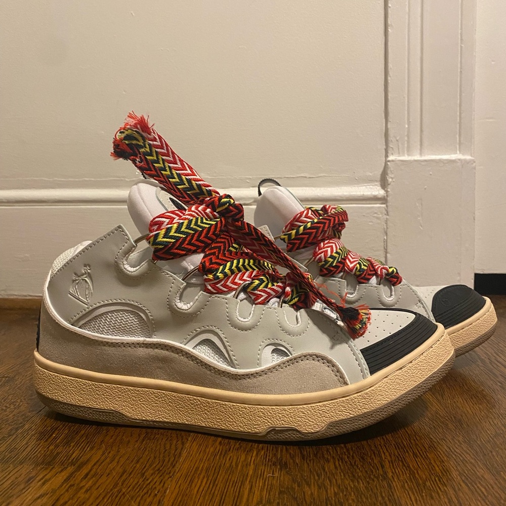 Lanvin Stylish Gray Sneakers